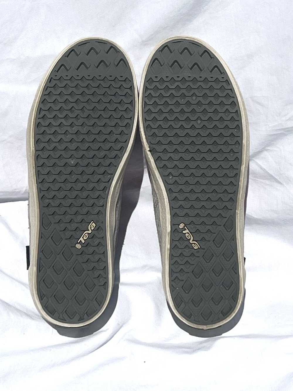 Teva Freewheel Grey Canvas Low Top Sneakers 6.5W Custom Neon Orange Laces 101948 - Picture 7 of 8